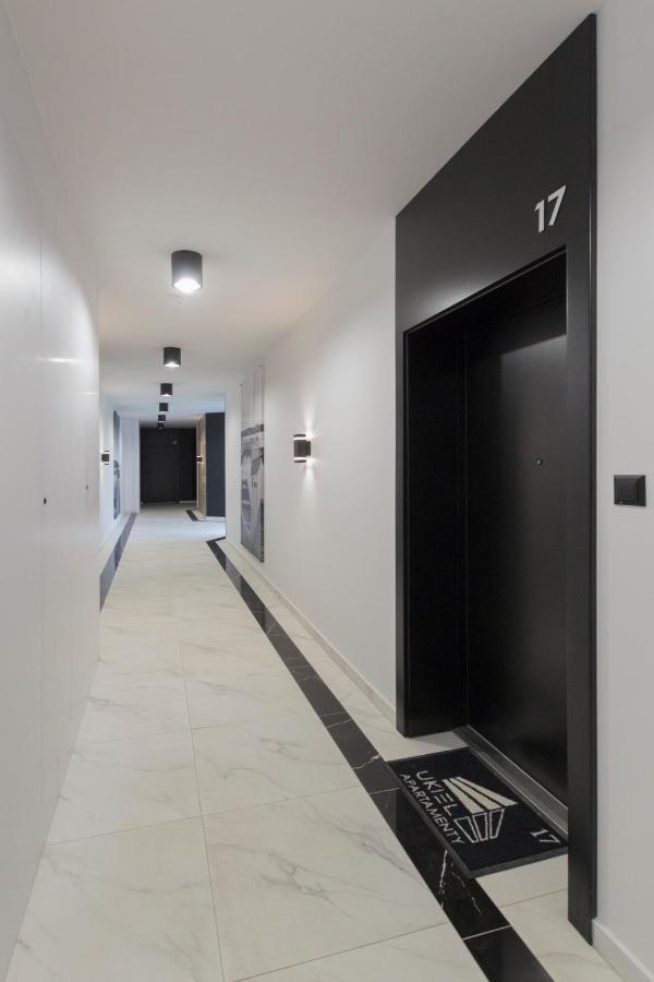 Apartament Przy Jeziorze Nr 2 ออลชติน ภายนอก รูปภาพ
